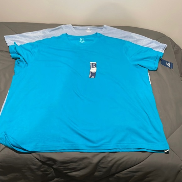 Lot of 2 George v neck soft tee shirts! - Picture 1 of 2